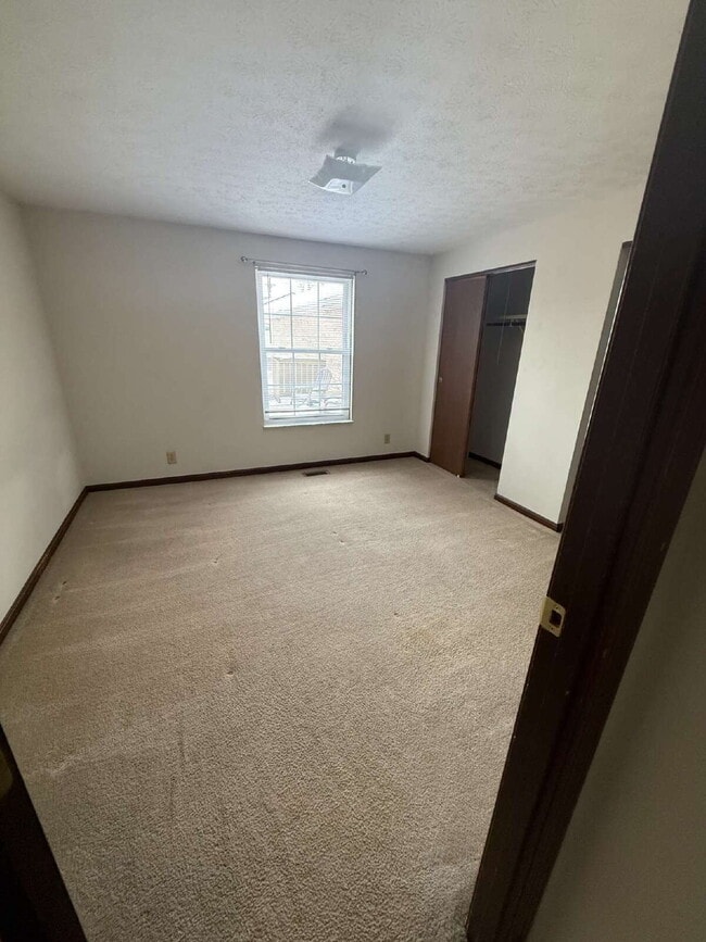 Photo - "Charming 2-Bed, 2-Bath Condo Retreat in Sidney's Viking Court!"