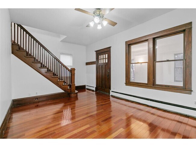 Photo - 1826 Franklin Ave SE