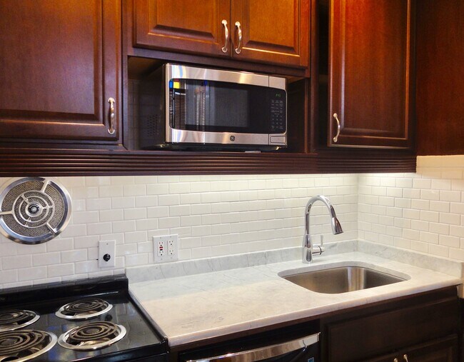 Photo - 1865 Green St Apartments Unit A3