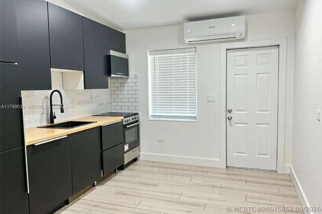 Photo - 16204 NE 18th Ct