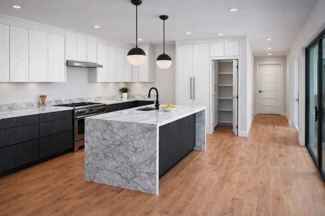 Photo - 690 12200 S Unit 690