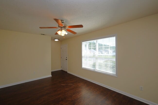 1801-B Chestnut Dr.