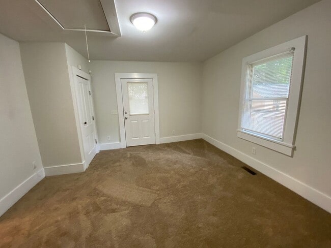 Photo - PRE-LEASING FOR AUGUST 2026!