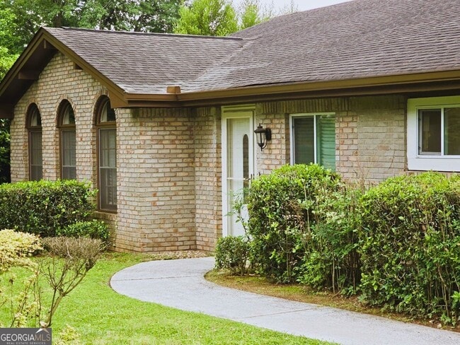 Photo - 2821 Meadowlark Trail NW