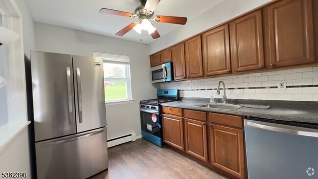 Building Photo - 2467 NJ-10 Unit 4A Rental