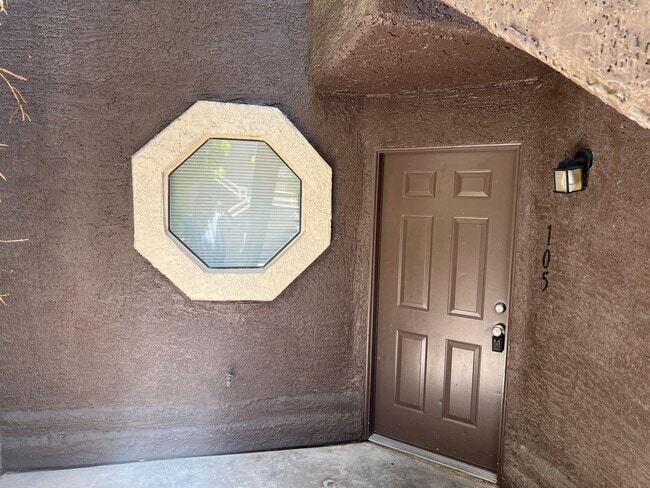 Photo - Ground Floor Condo. Granite Kitchen. Upgra... Unit 105