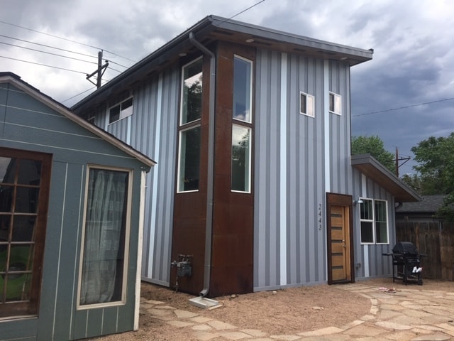 Building Photo - 2443 S Acoma St Rental