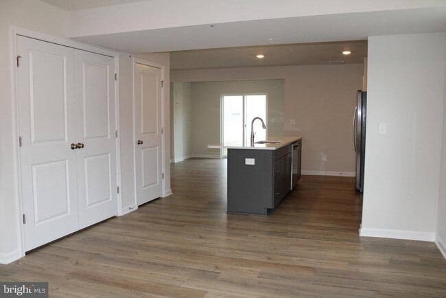 Photo - 517 Merganser Wy