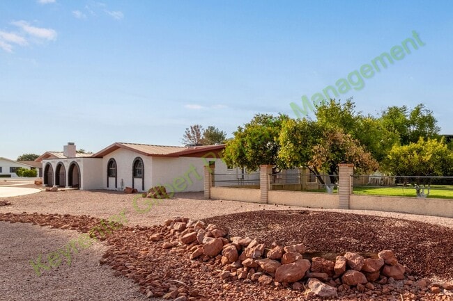 Photo - Beautiful Gilbert Home with Shared Pool — ...