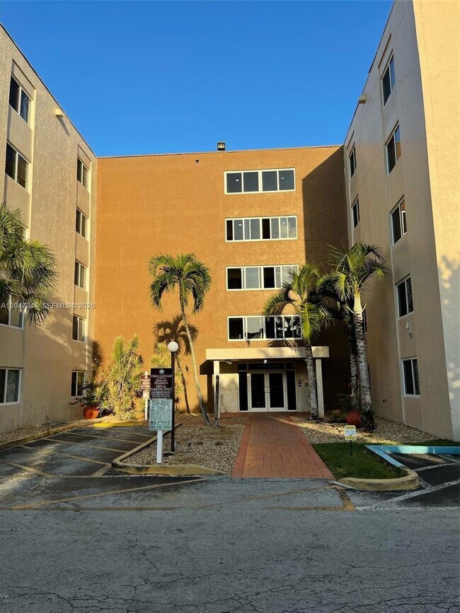 Photo - 6950 Miami Gardens Dr Unit 2-312A