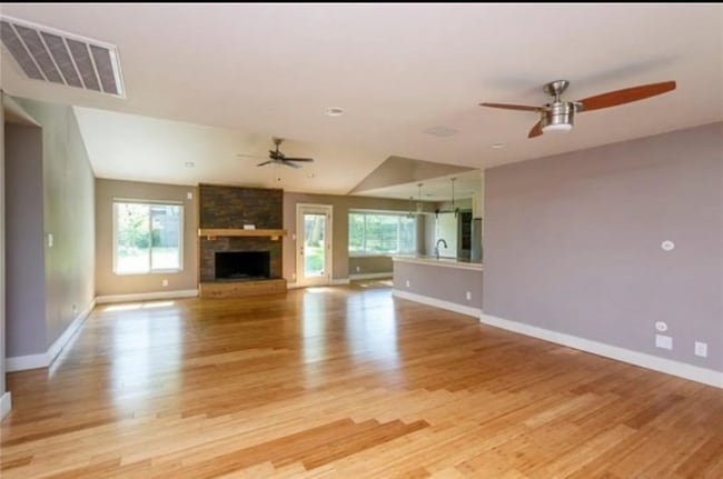 Photo - 2509 Loyola Ln