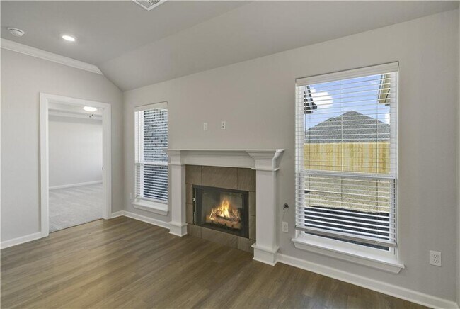 Photo - 4 Bed 2 Bath in Southwinds Sub