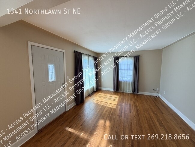 Photo - 1341 Northlawn St NE