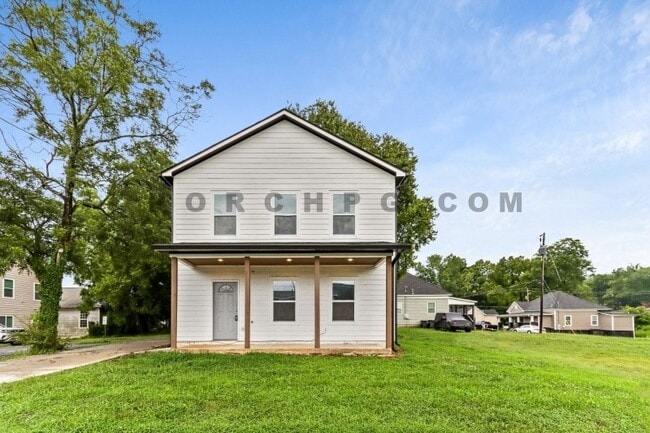 Building Photo - 105 W Callahan St