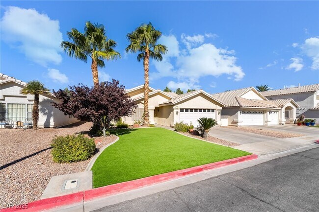 Photo - 74 Graythorn Mountain Ct