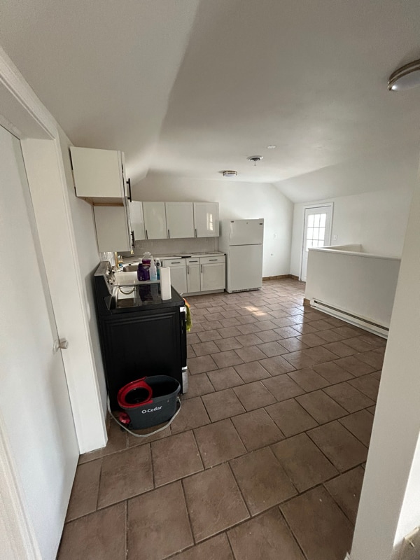 Photo - 779 Silver St Unidad B