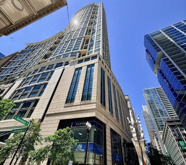 Building Photo - 130 N Garland Ct Unit 2110