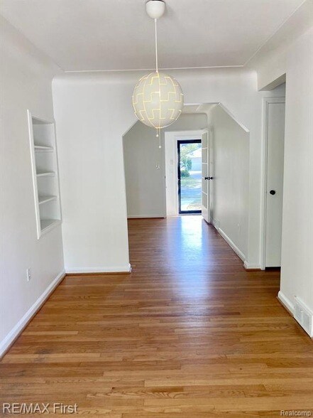 Photo - 421 E Farnum Ave