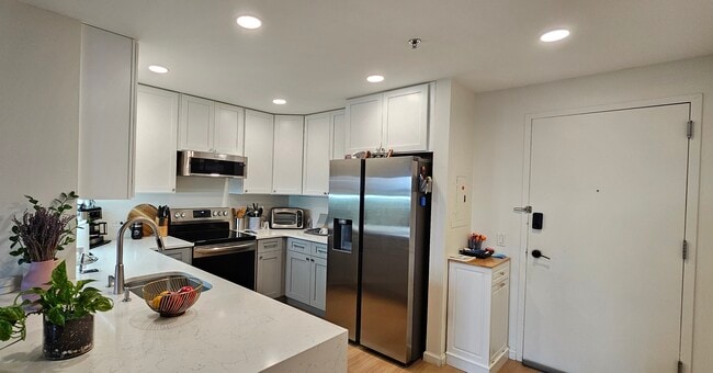 Photo - 1 Carriage City Plz Unit 1509