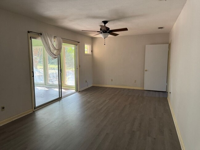 Photo - 109 Simmons Rd
