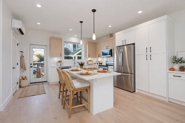 Photo - The Lorraine