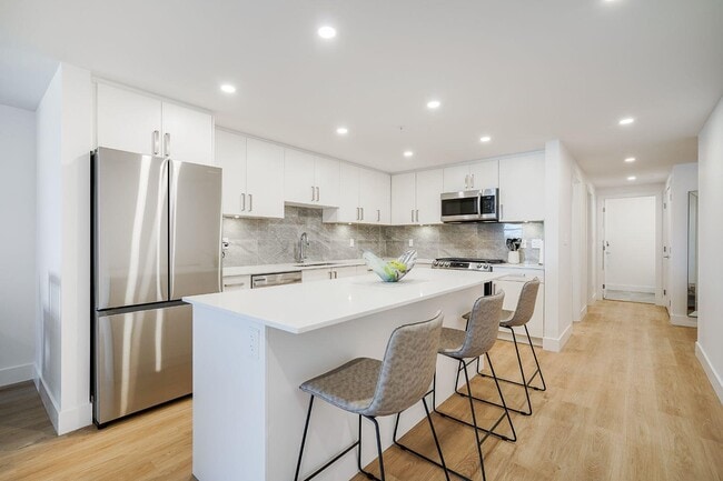 Photo - 20449 Park Ave