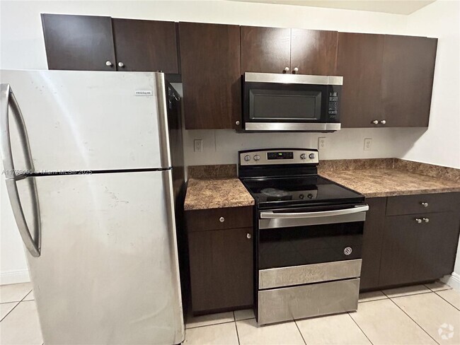 Building Photo - 738 NE 86th St Unit 2 Rental