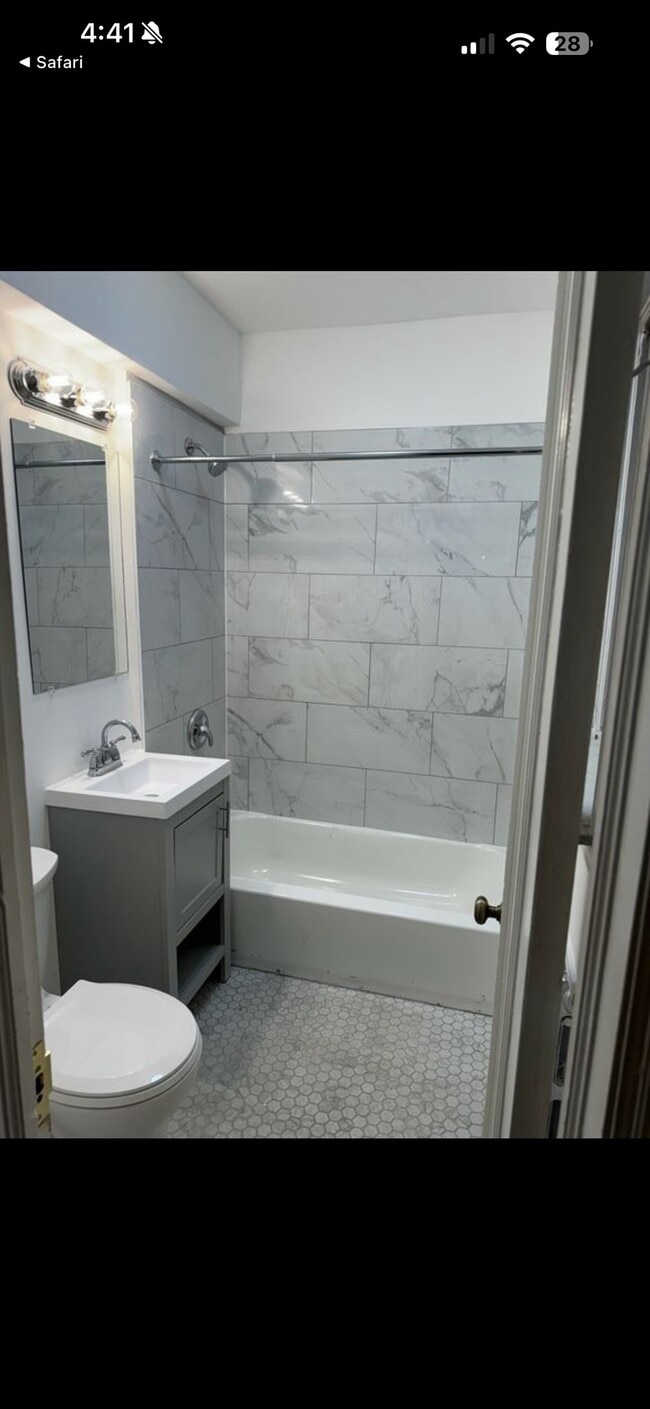 Photo - 2351 W Wilson Ave Unidad 105