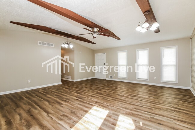 Photo - 104 Longstreet Cir