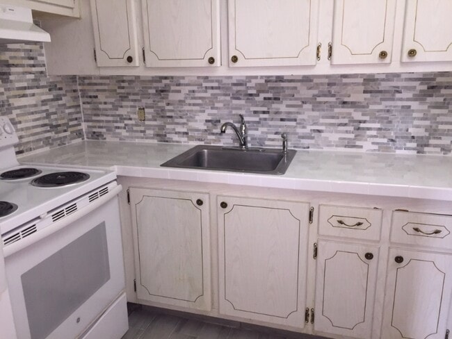 Photo - 234 Northampton L