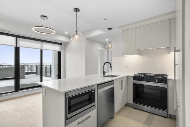 Photo - 8375-8375 Broadcast Ave SW