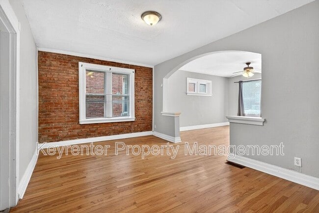 Photo - 3166 California Ave