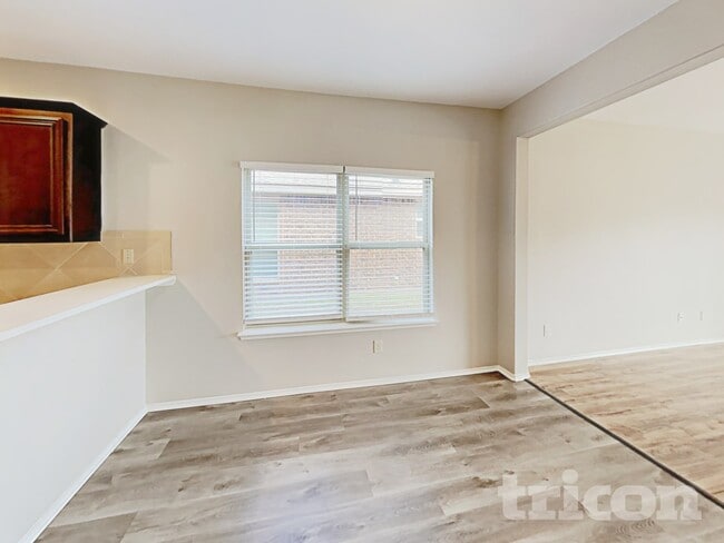 Photo - 1216 Alder Tree Ln