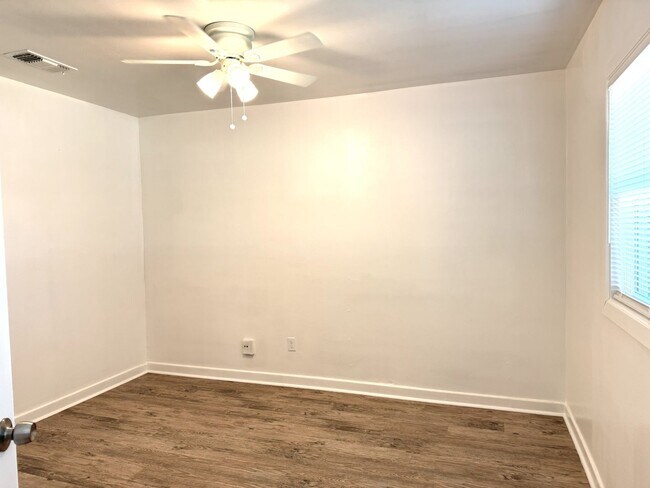 Photo - 2109 35th St Unit B