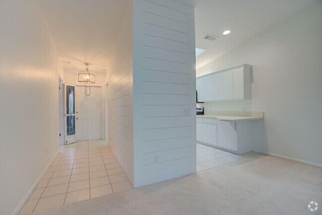 Building Photo - 8291 SE Croft Cir Unit M-9 Rental