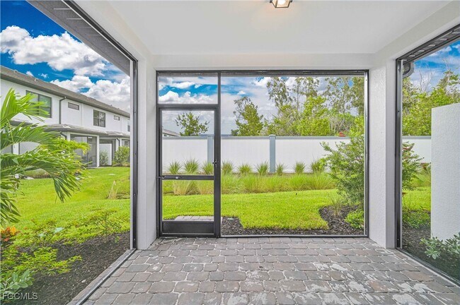 Photo - 13011 Luminary Wy