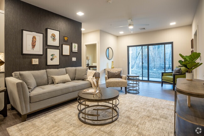 2BR, 2BA-1300SF - Rivers Ledge Apartments