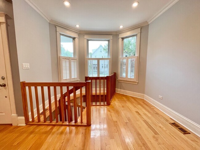 Photo - 3448 N Damen Ave