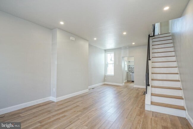 Photo - 3037 Tulip St