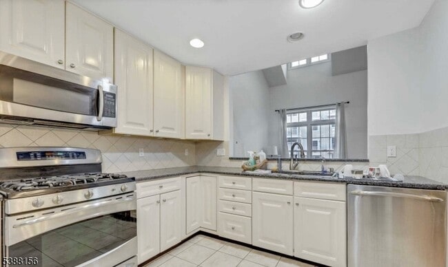 Photo - 16 Forshee Cir
