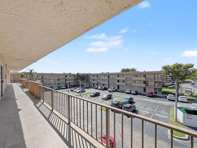 Photo - 8401 SW 107th Ave Unit 311E