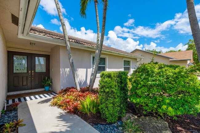 Photo - 7661 W Country Club Blvd