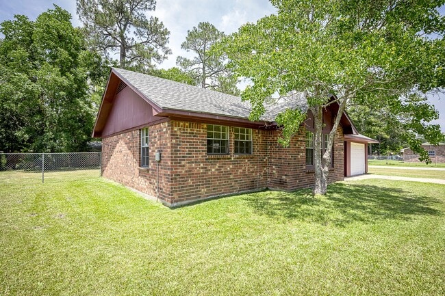 1520 Kingfisher Dr