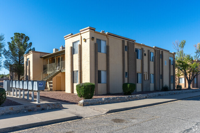 Building Photo - Lynwood Garden Apartments