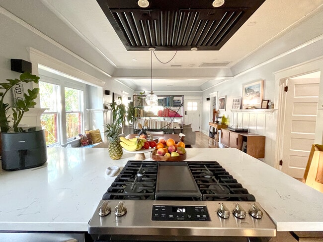 Photo - 2258 Inez St