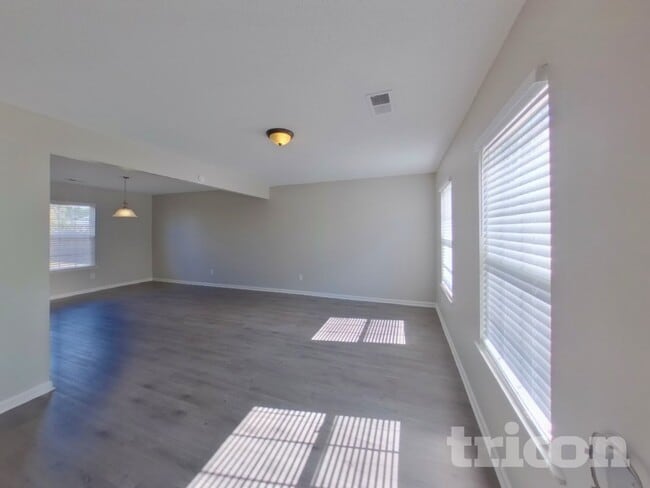 Photo - 142 Quiet Grove Dr