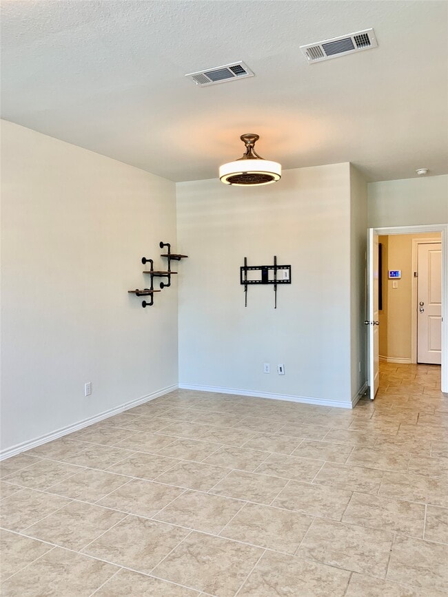 8604 Cedardale Park Dr