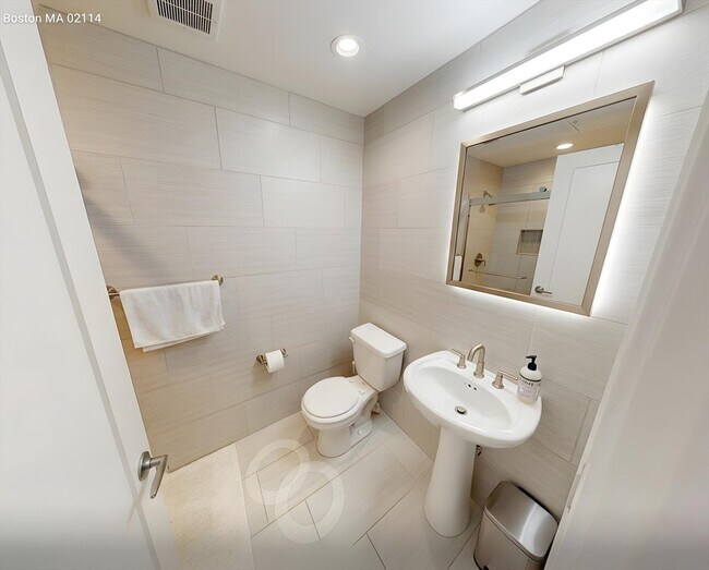 Photo - 9 Anderson St Unit 4 R