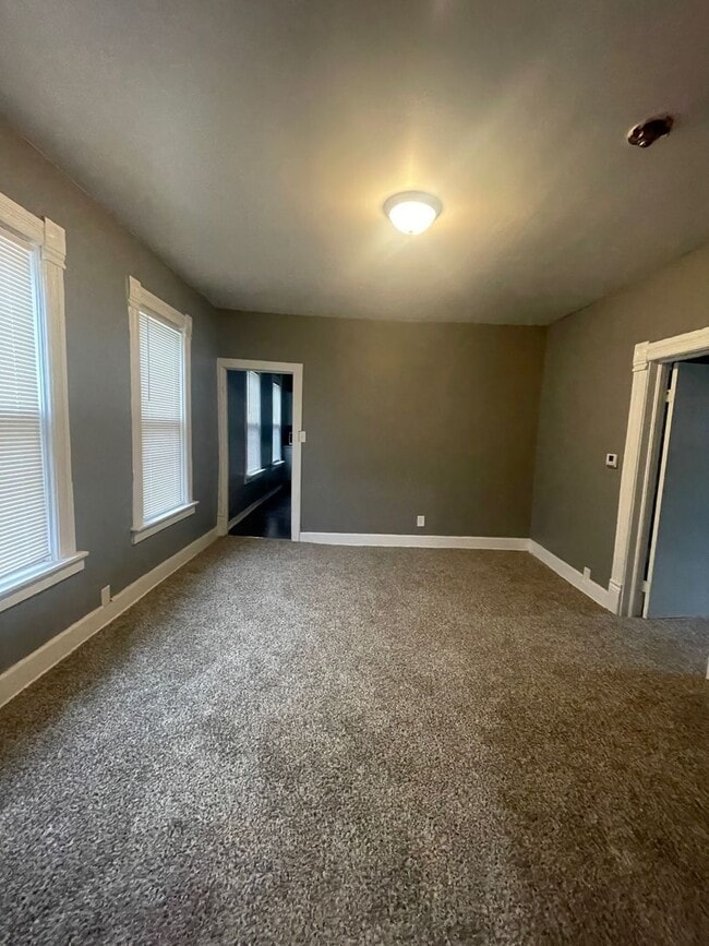 Photo - 3567 N 13th St Unit 3567 N 13th St (Lower)