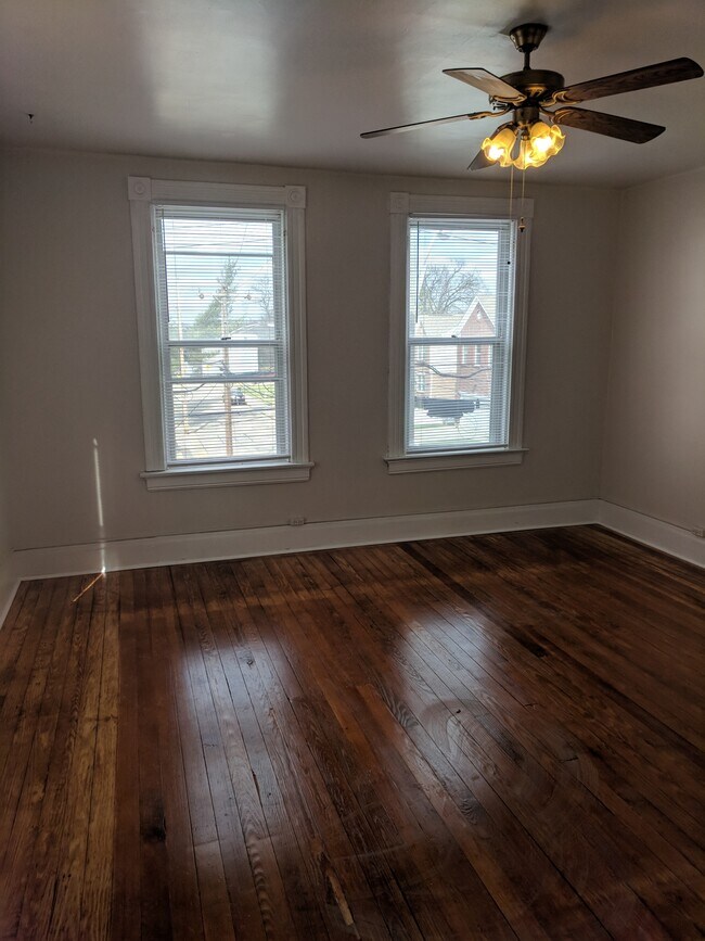 21 Bertus St